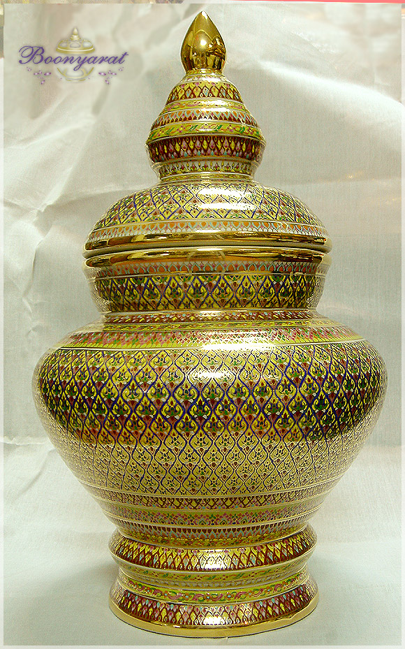 Benjarong Jar