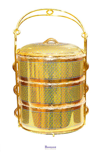 Salt and pepper benjarong