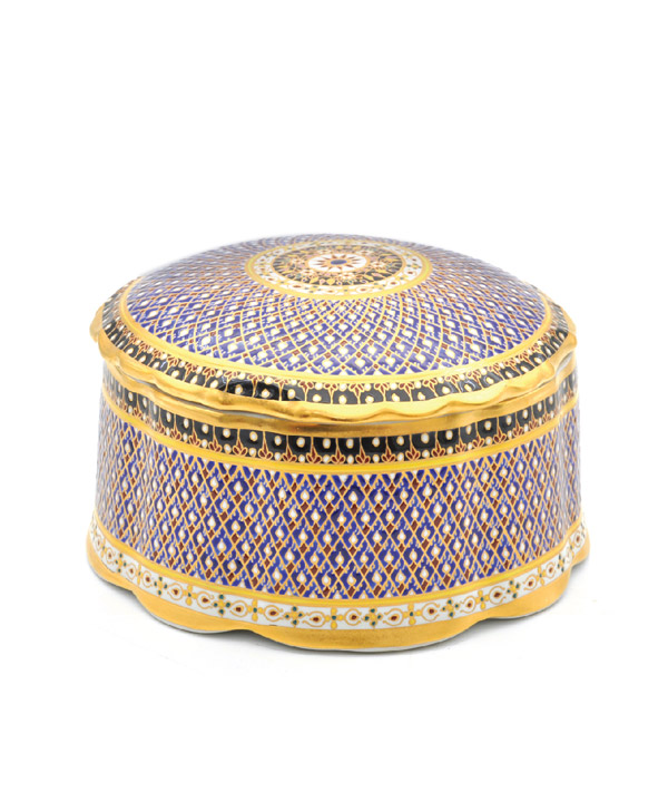 Stum trinket box: Pikul-Thong pattern