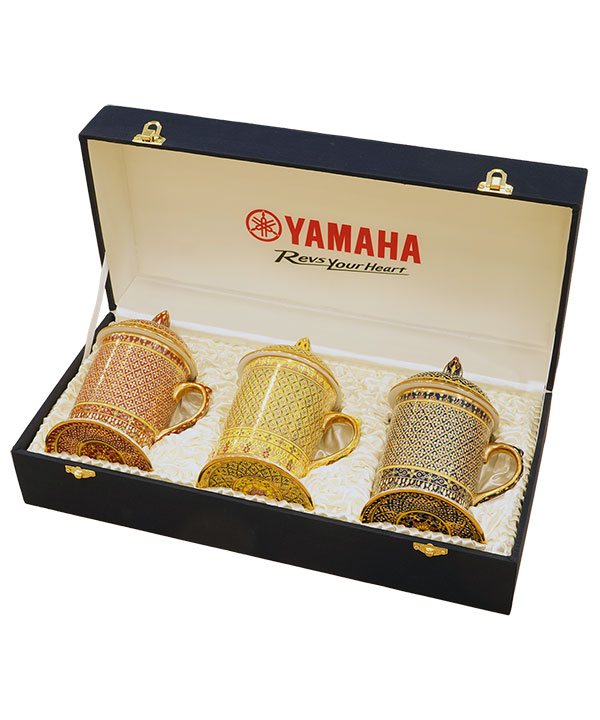 ของที่ระลึก YAMAHA เครื่องเบญจรงค์ 3 ที่