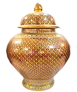 Fat Ginger Jar Benjarong Phum-Khod pattern shiny skin.