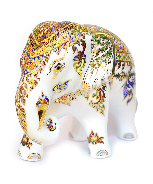 Benjarong Elephant with Ka-Nok patter, 6 inch height